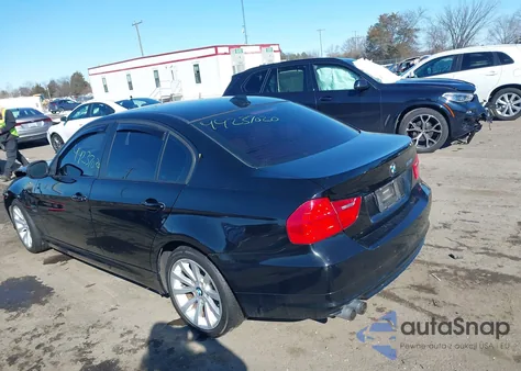 2011 BMW 328I xDrive z USA, uszkodzony, nr VIN WBAPK5G5XBNN25609